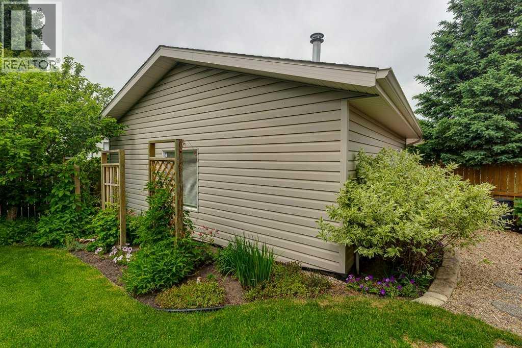 32 Duval Close, Red Deer, Alberta  T4R 2Y7 - Photo 47 - A2320022