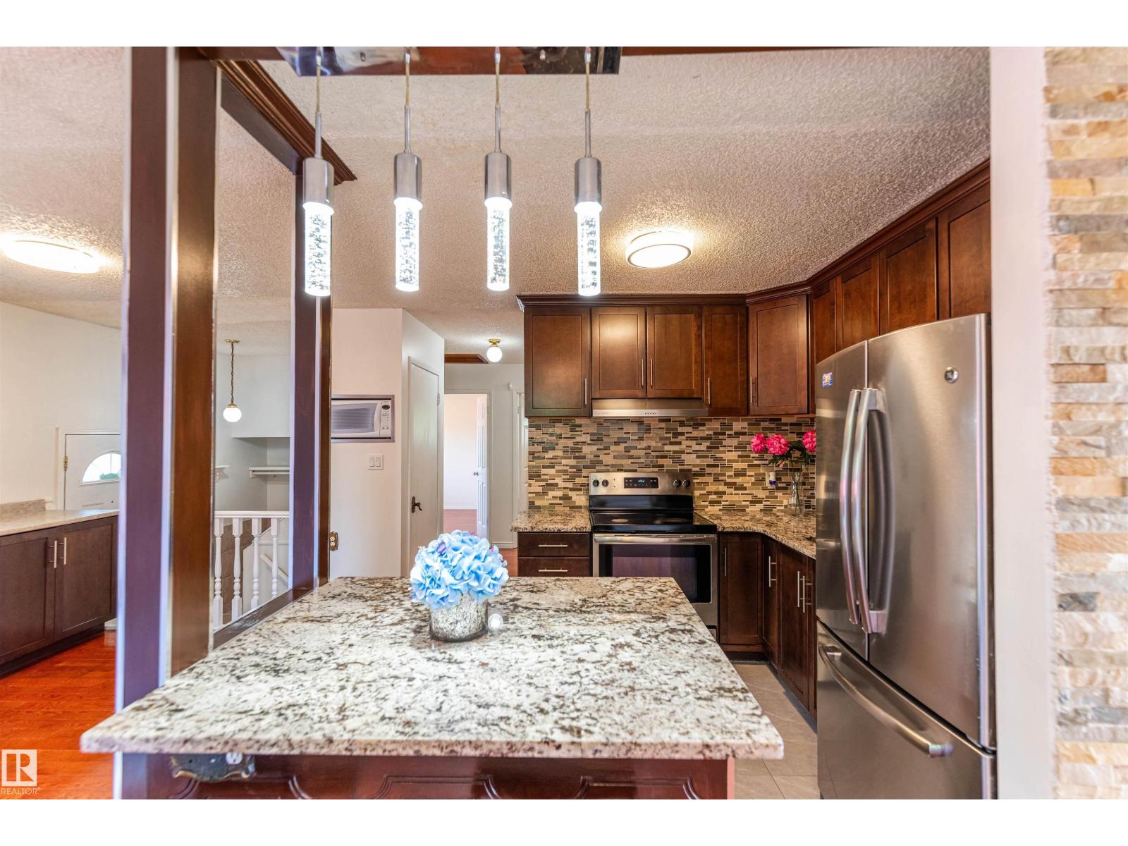 16524 116 St Nw, Edmonton, Alberta  T5X 3T8 - Photo 12 - E4493888