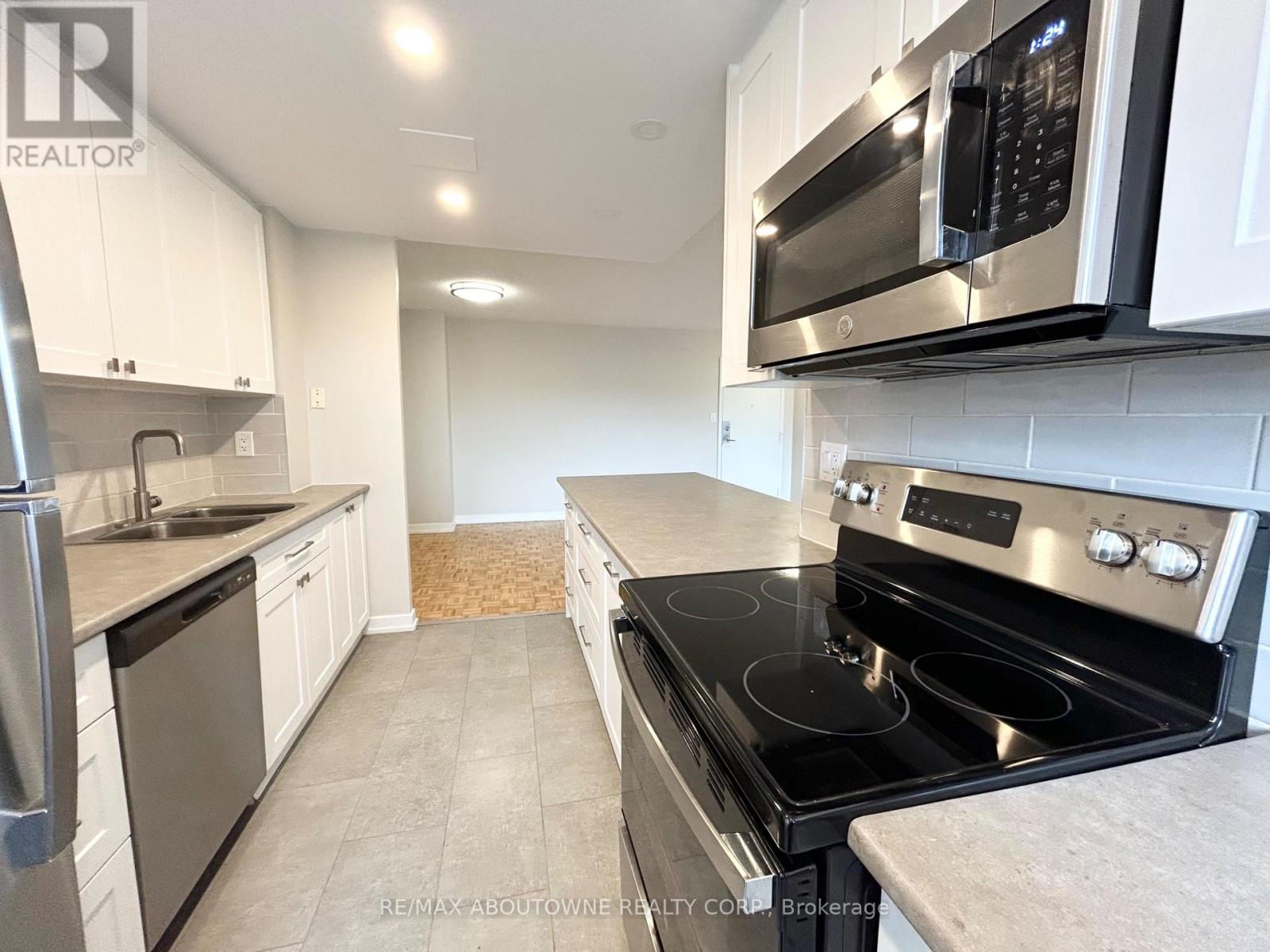 511 - 1 Cedarwoods Crescent, Kitchener, Ontario  N2C 2L8 - Photo 9 - X13153662