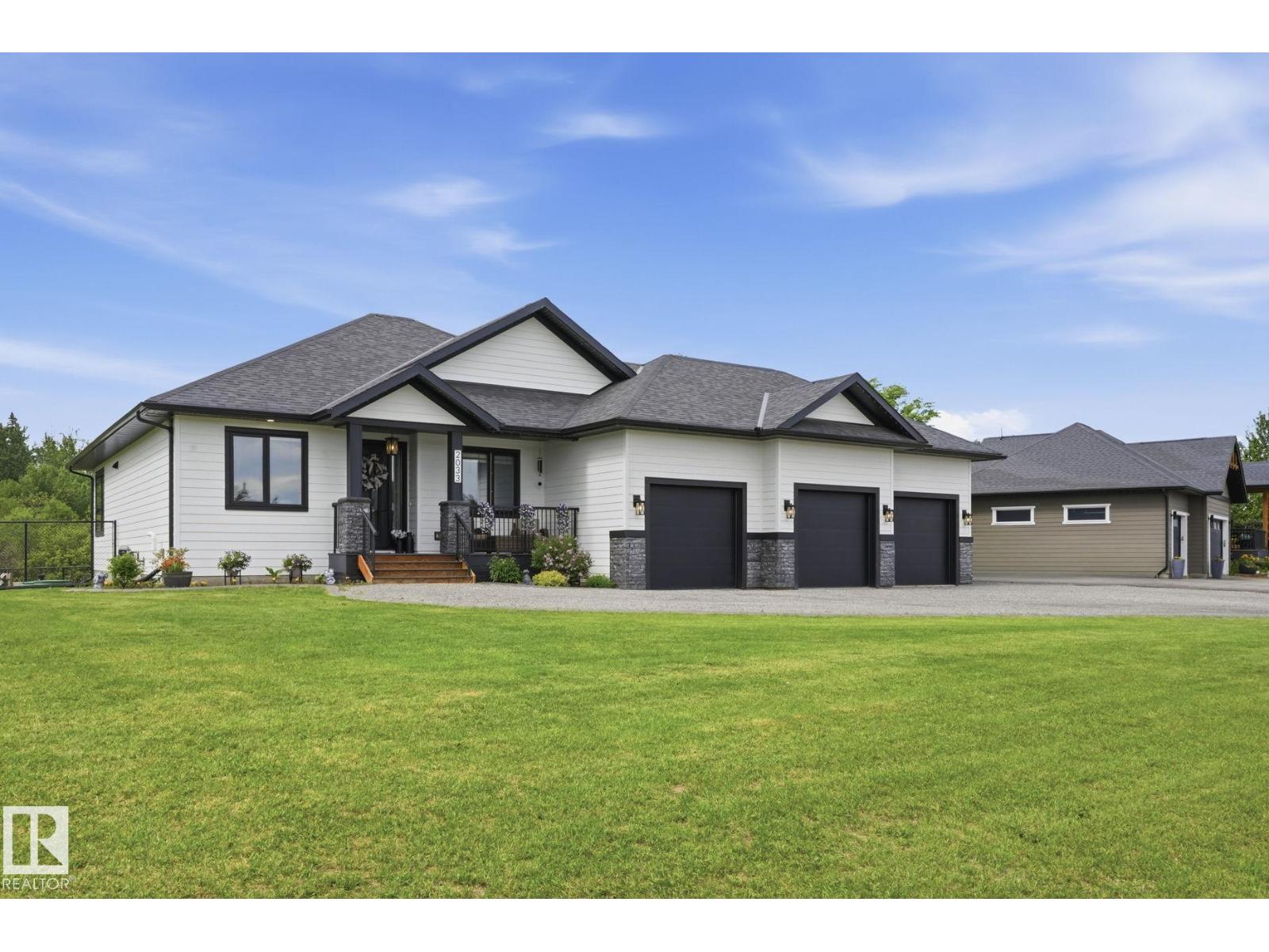 2033 Spring Lake DR, rural parkland county, Alberta