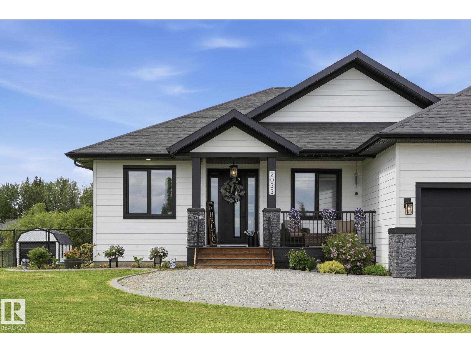 2033 Spring Lake Dr, Rural Parkland County, Alberta  T7Z 0G8 - Photo 2 - E4493886