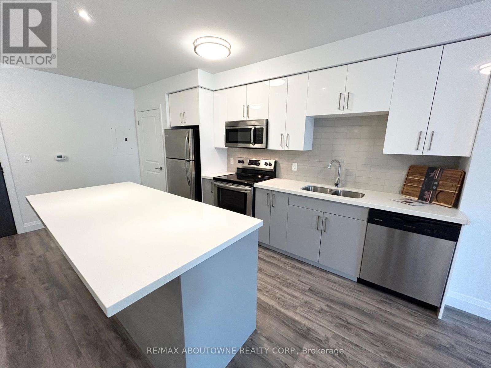 105 - 460b Belmont Avenue W, Kitchener, Ontario  N2M 0B3 - Photo 4 - X13163956