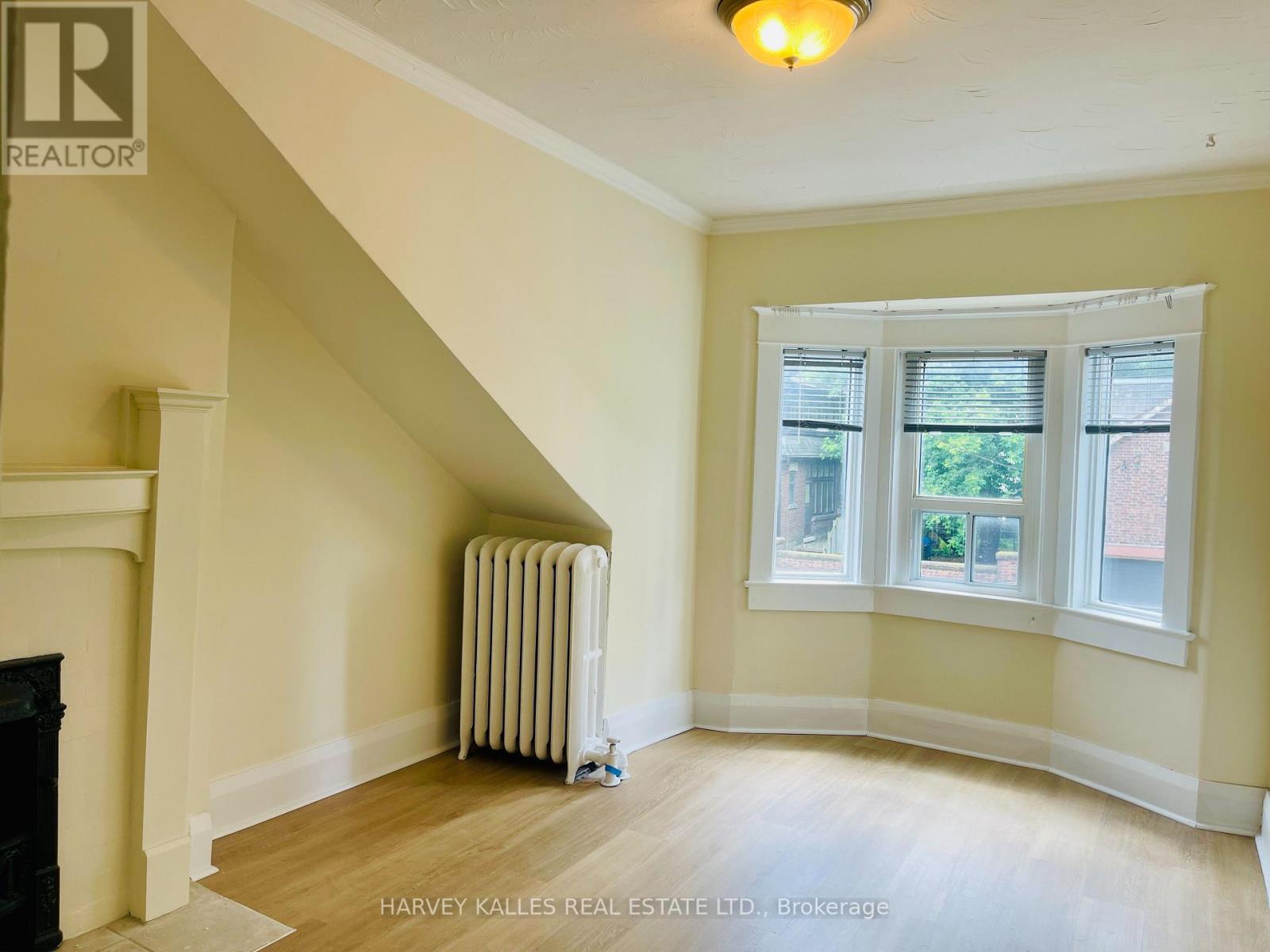 2nd Floor - 218 Heath Street W, Toronto, Ontario  M5P 1N7 - Photo 11 - C13450300