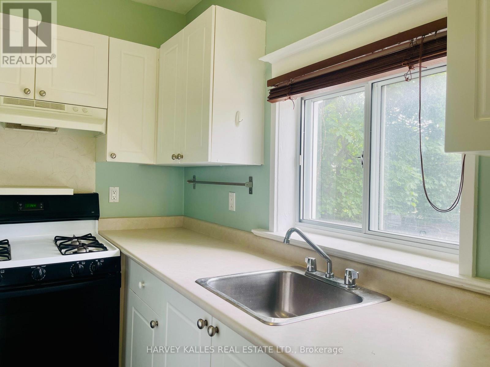 2nd Floor - 218 Heath Street W, Toronto, Ontario  M5P 1N7 - Photo 5 - C13450300