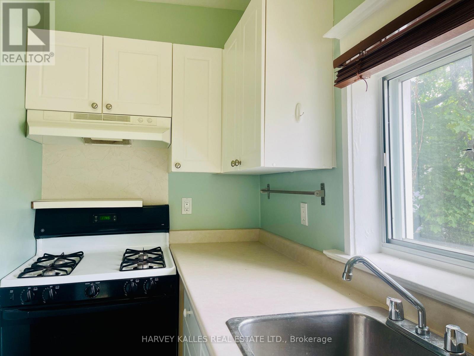 2nd Floor - 218 Heath Street W, Toronto, Ontario  M5P 1N7 - Photo 6 - C13450300