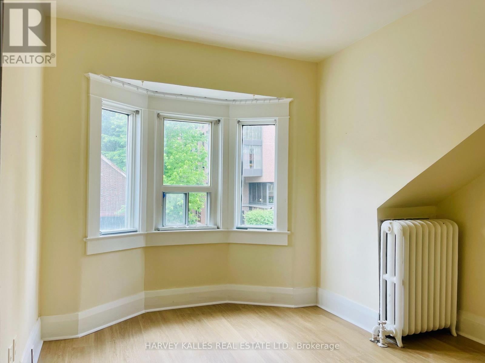 2nd Floor - 218 Heath Street W, Toronto, Ontario  M5P 1N7 - Photo 9 - C13450300