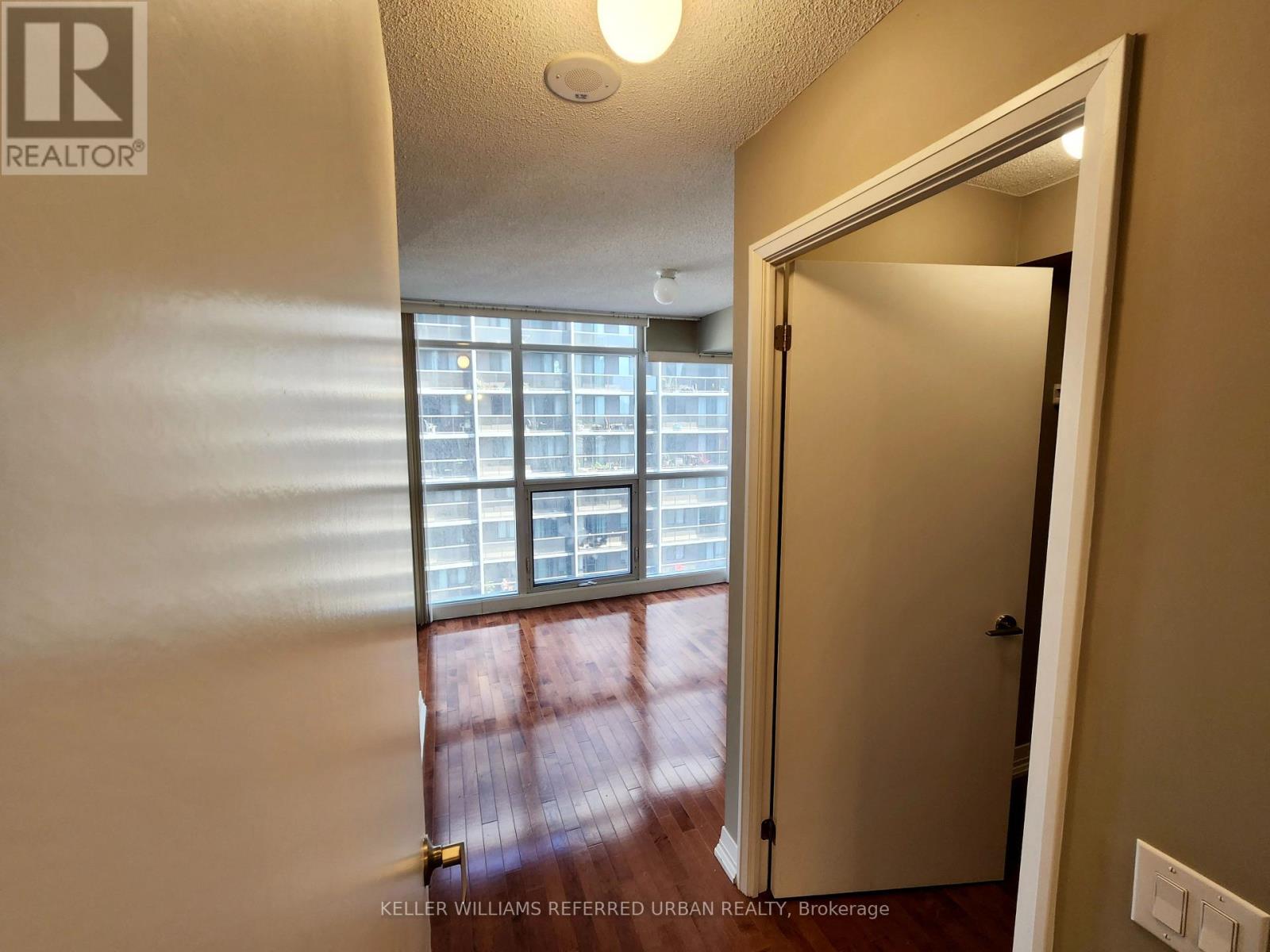 808 - 25 Carlton Street, Toronto, Ontario  M5B 1L4 - Photo 9 - C13450426