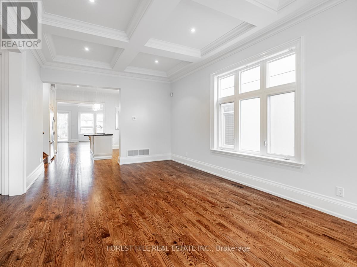 415 DELORAINE AVENUE Toronto (Bedford Park-Nortown), ON M5M 2B9