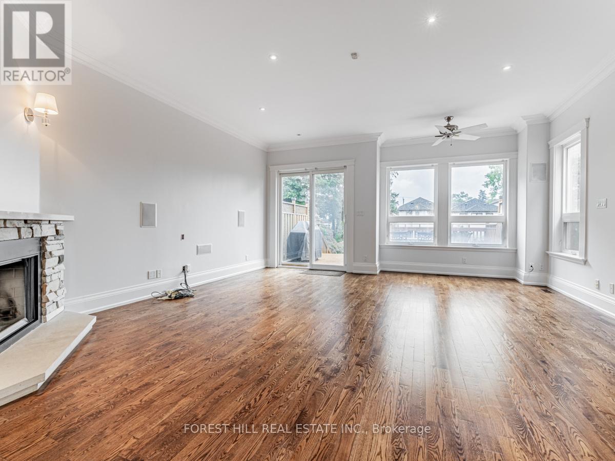 415 DELORAINE AVENUE Toronto (Bedford Park-Nortown), ON M5M 2B9