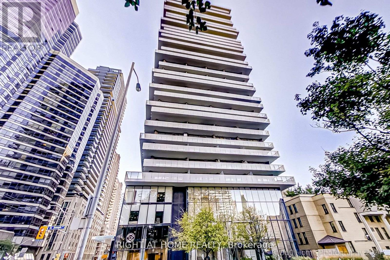 203 - 57 ST. JOSEPH STREET, Toronto, Ontario