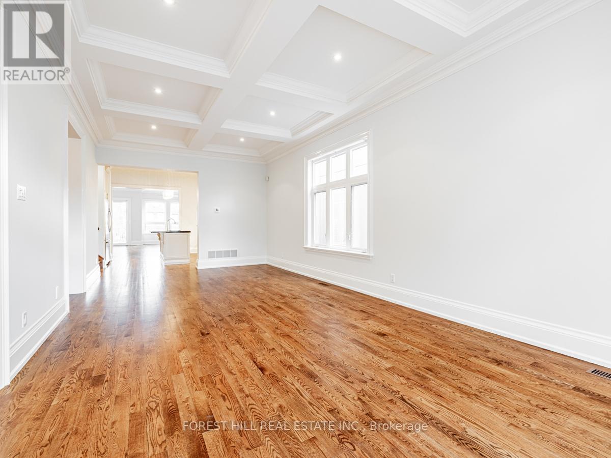 415 Deloraine Avenue, Toronto, Ontario  M5M 2B9 - Photo 11 - C13450500