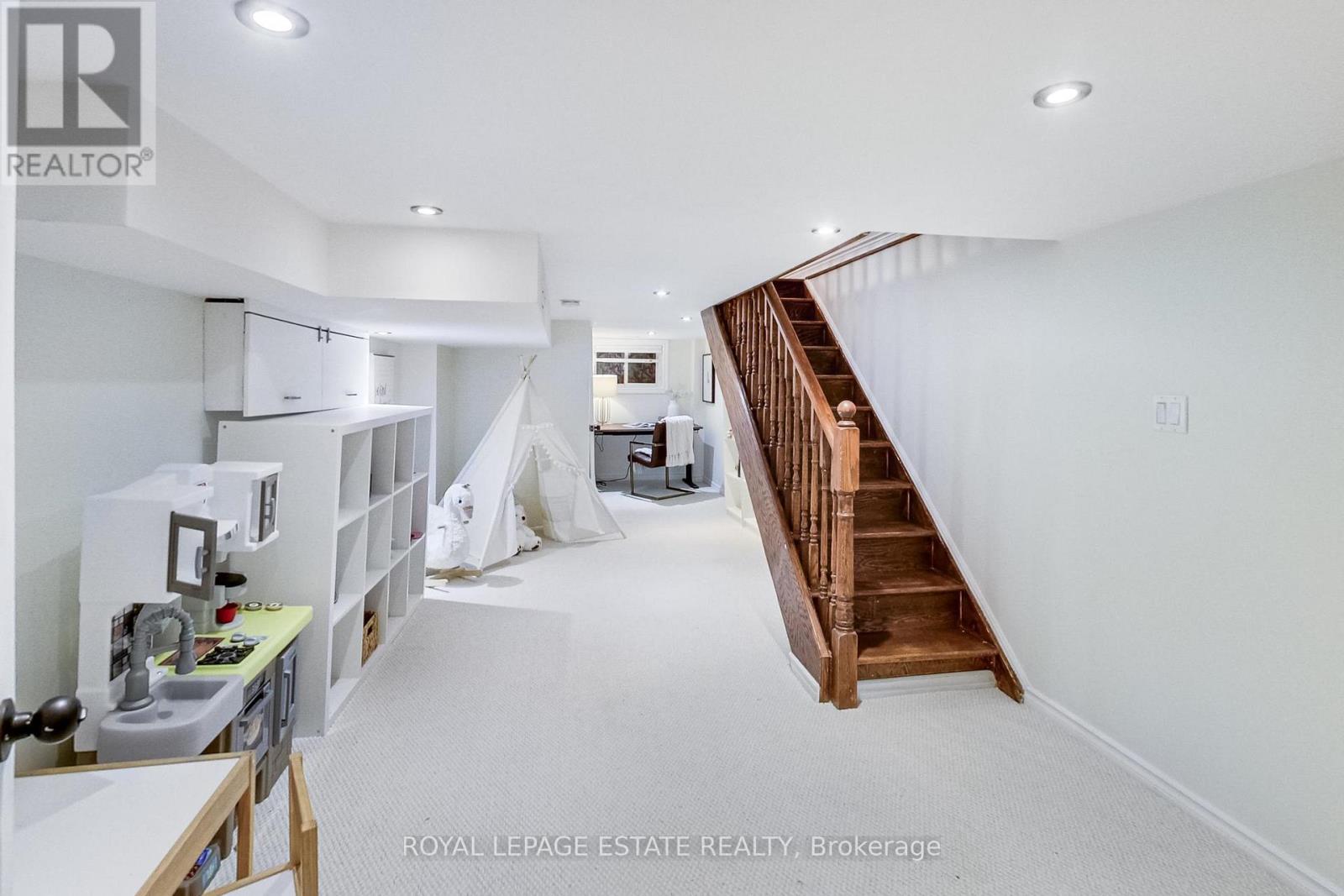 739 Craven Road, Toronto, Ontario  M4L 2Z7 - Photo 15 - E13450176