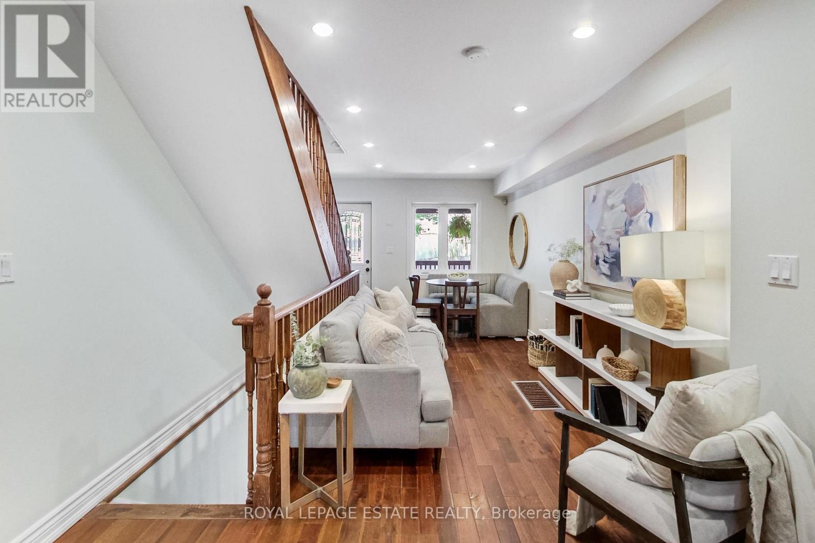 739 Craven Road, Toronto, Ontario  M4L 2Z7 - Photo 7 - E13450176