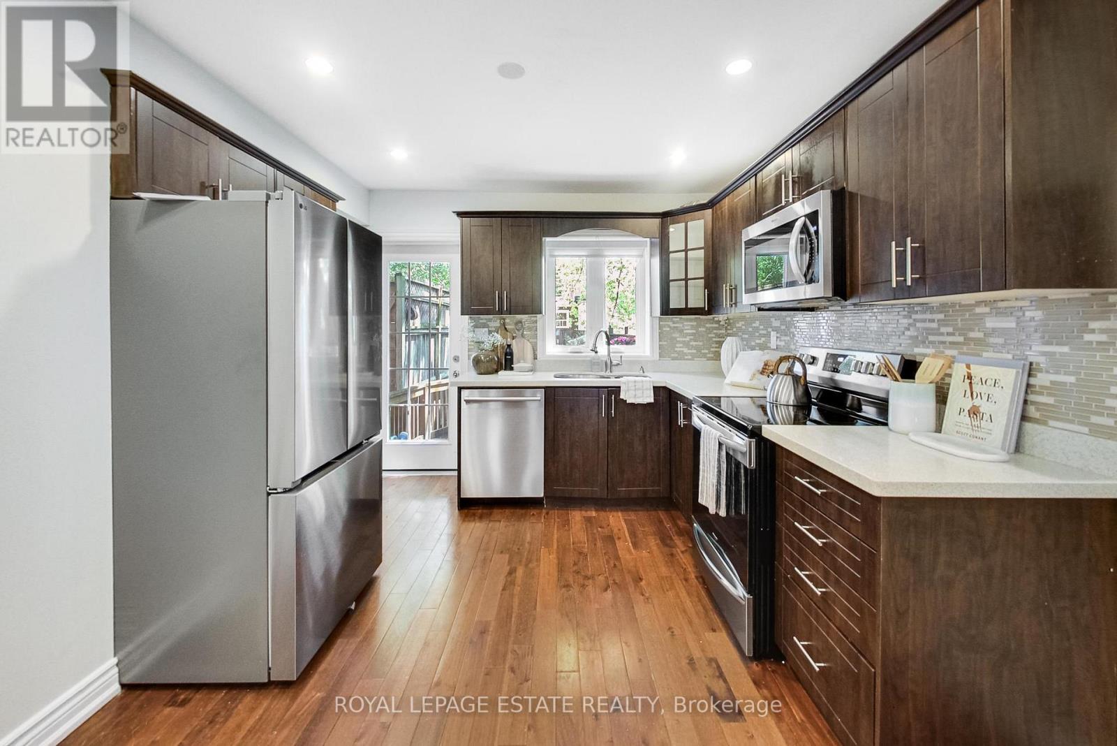 739 Craven Road, Toronto, Ontario  M4L 2Z7 - Photo 8 - E13450176