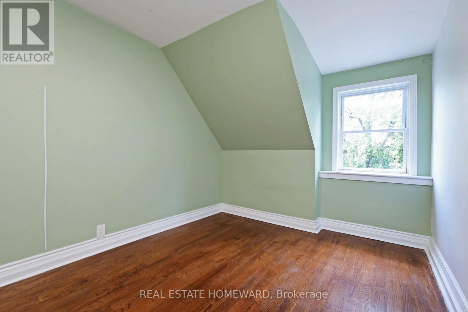 288 Greenwood Avenue, Toronto, Ontario  M4L 2R7 - Photo 17 - E13450234