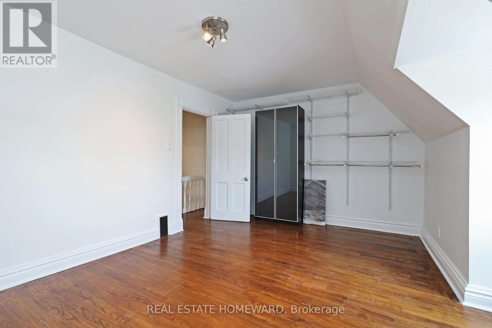 288 Greenwood Avenue, Toronto, Ontario  M4L 2R7 - Photo 21 - E13450234