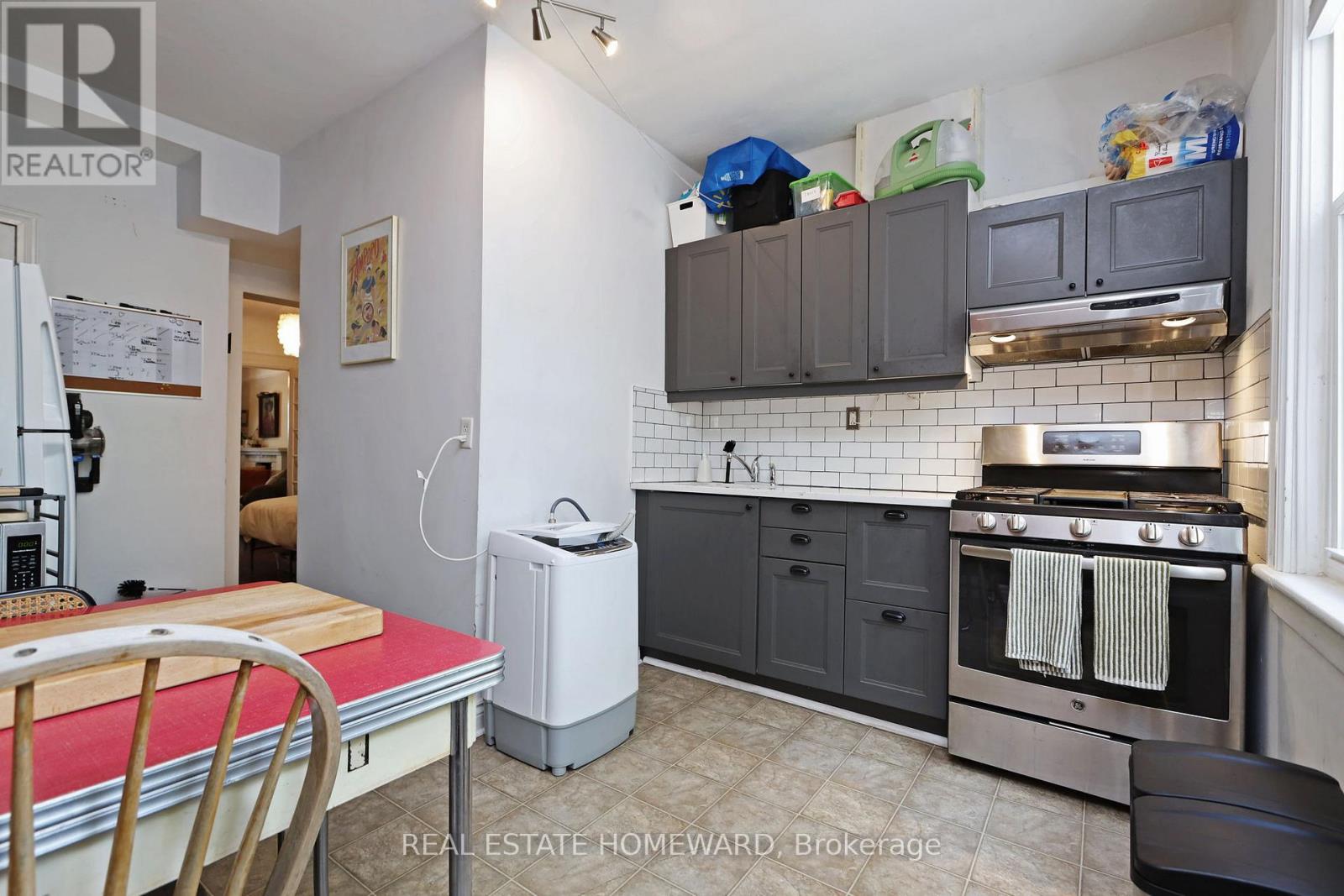 288 Greenwood Avenue, Toronto, Ontario  M4L 2R7 - Photo 31 - E13450234