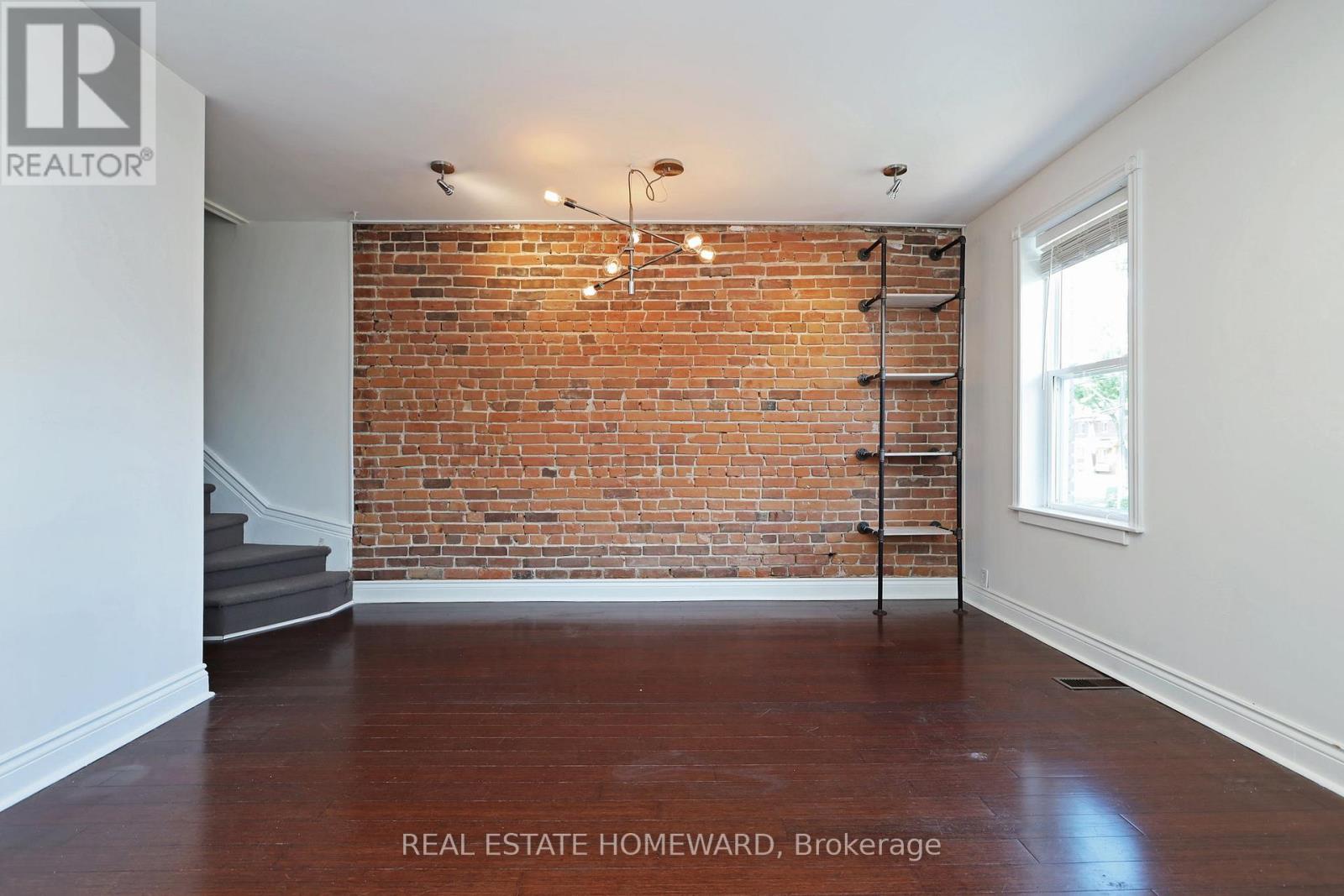 288 Greenwood Avenue, Toronto, Ontario  M4L 2R7 - Photo 6 - E13450234