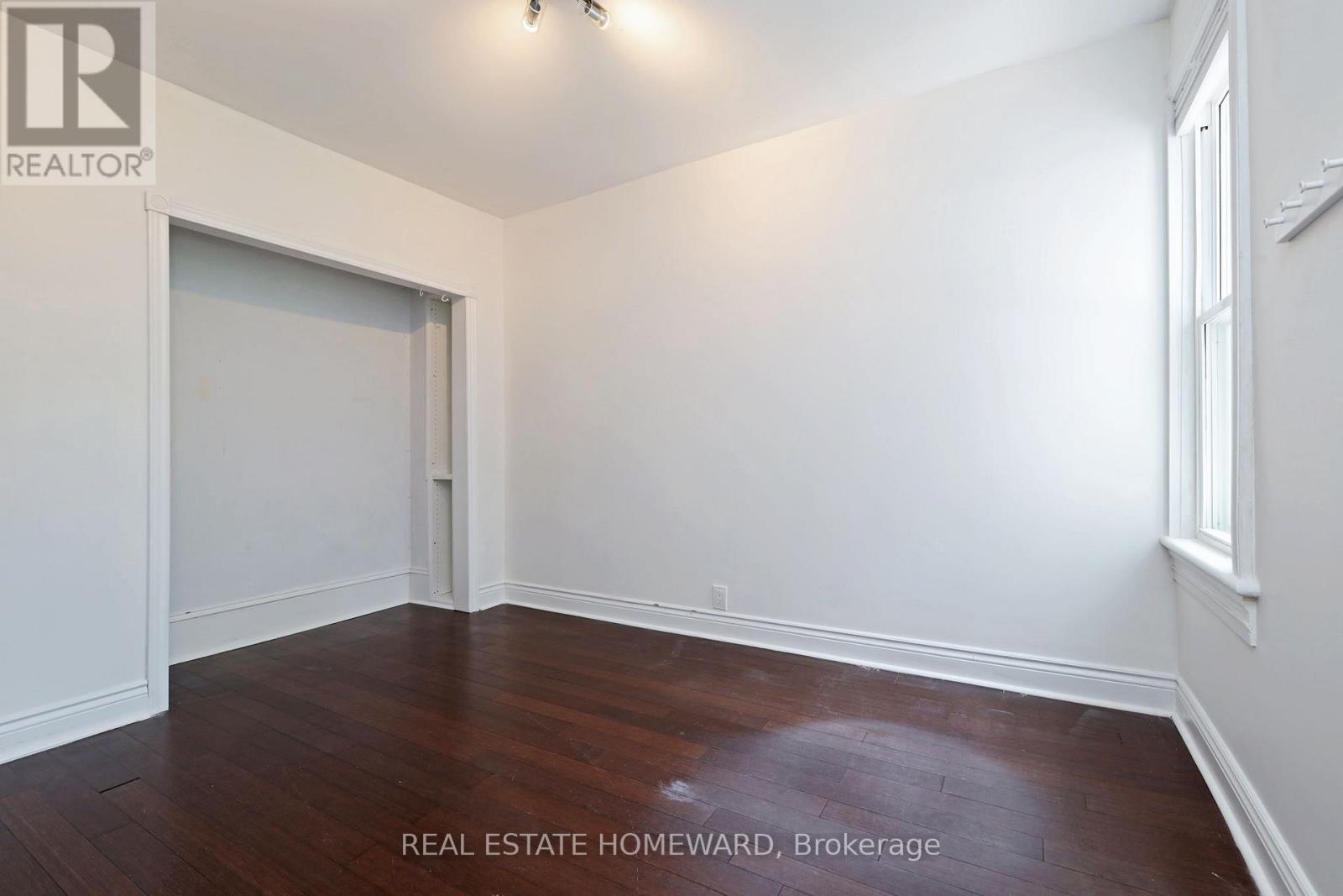 288 Greenwood Avenue, Toronto, Ontario  M4L 2R7 - Photo 8 - E13450234