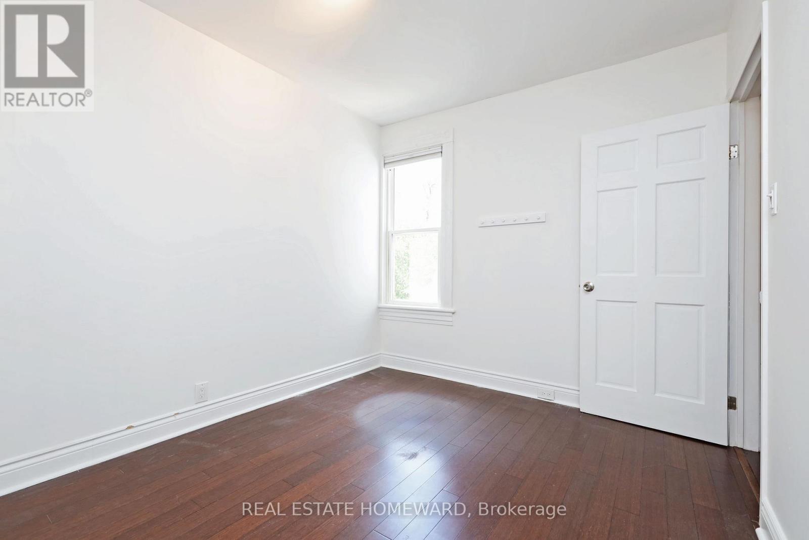 288 Greenwood Avenue, Toronto, Ontario  M4L 2R7 - Photo 9 - E13450234