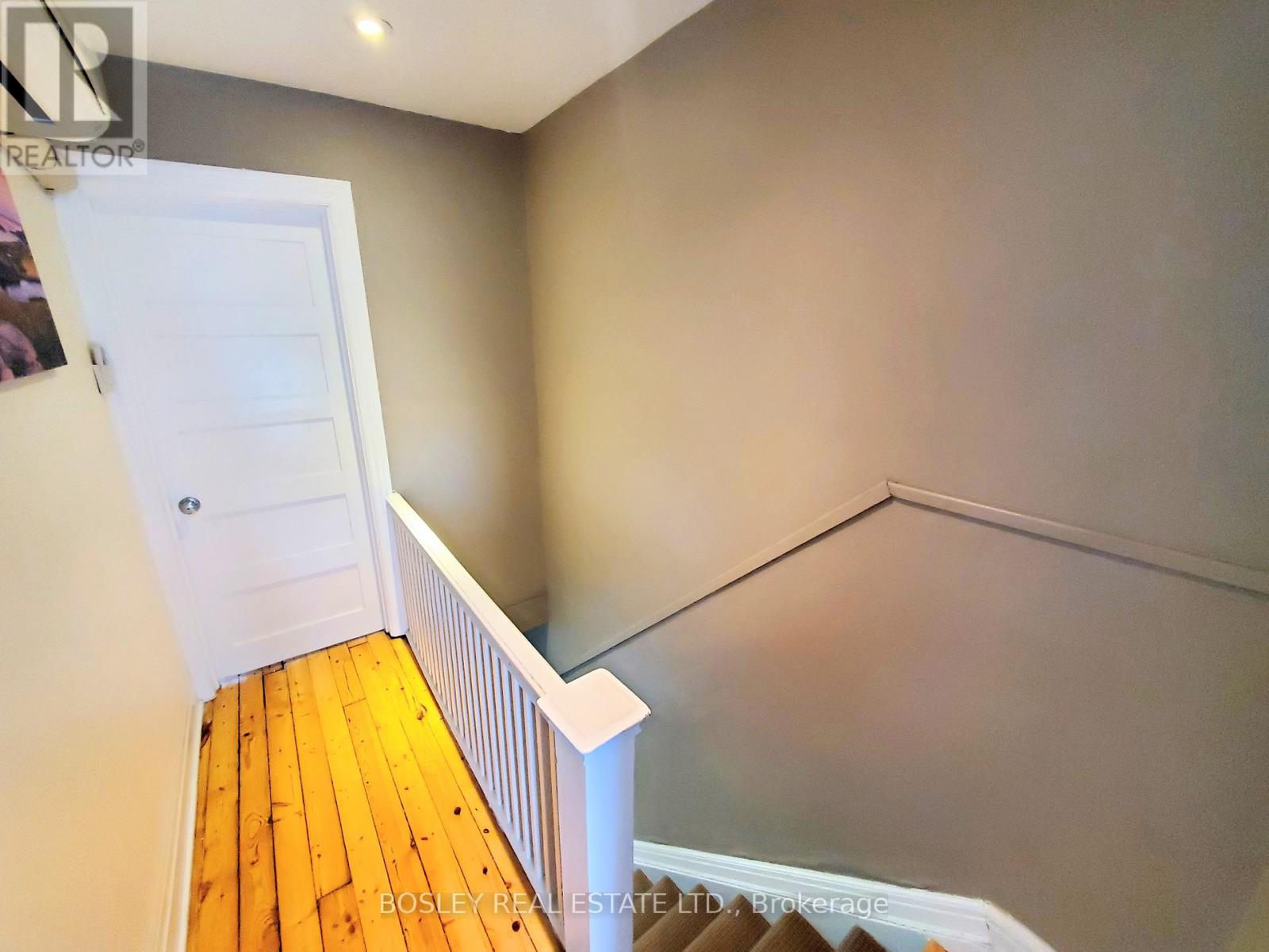 Upper - 597 Carlaw Avenue, Toronto, Ontario  M4K 3K4 - Photo 11 - E13450318