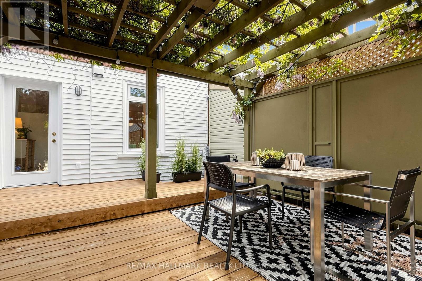 648 Pape Avenue, Toronto, Ontario  M4K 3S3 - Photo 28 - E13450330