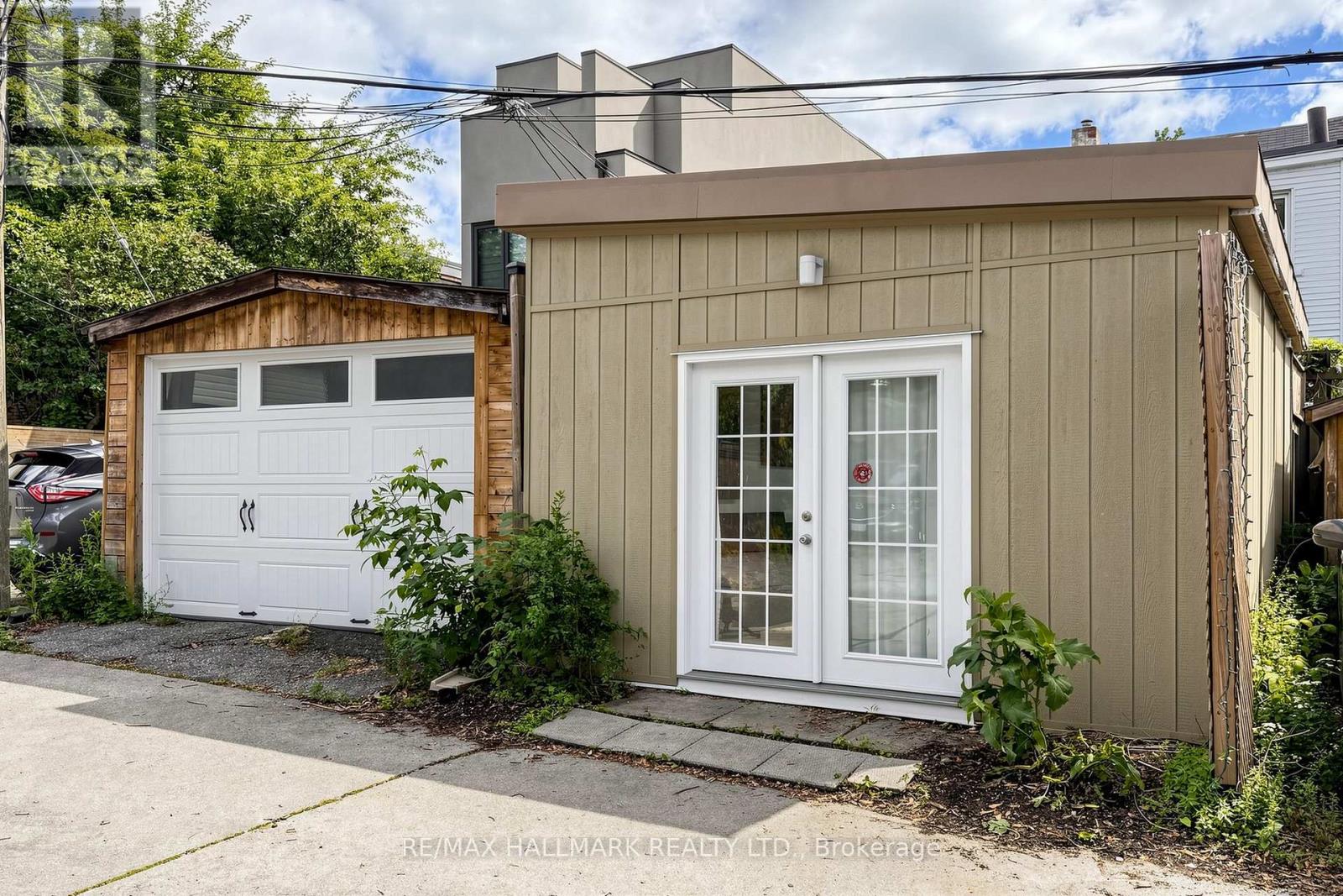 648 Pape Avenue, Toronto, Ontario  M4K 3S3 - Photo 34 - E13450330