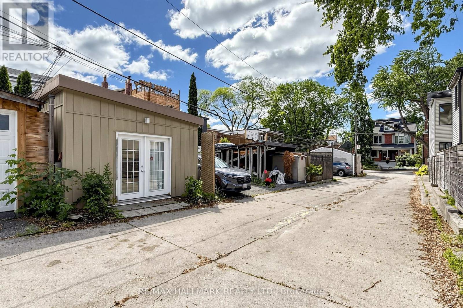 648 Pape Avenue, Toronto, Ontario  M4K 3S3 - Photo 36 - E13450330