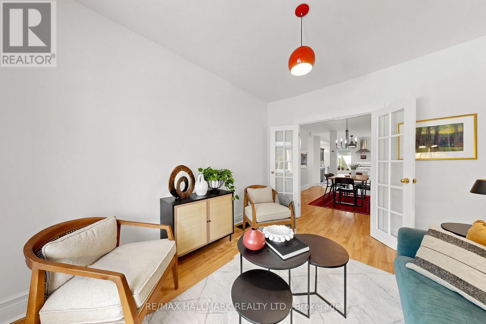 648 Pape Avenue, Toronto, Ontario  M4K 3S3 - Photo 4 - E13450330