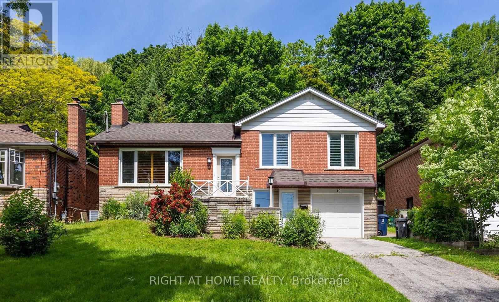 40 CATALINA DRIVE, Toronto, Ontario