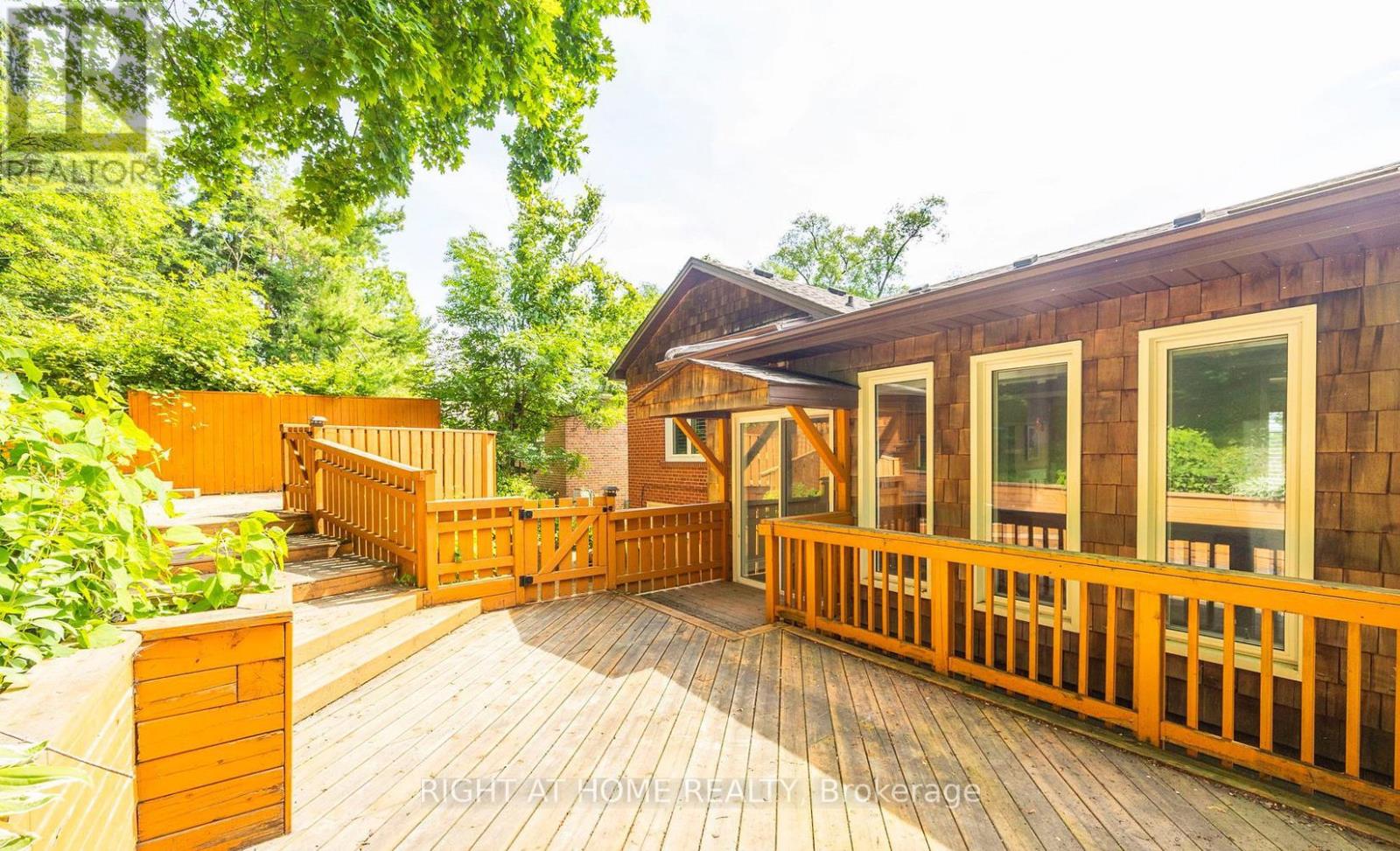 40 Catalina Drive, Toronto, Ontario  M1M 1K6 - Photo 10 - E13450400