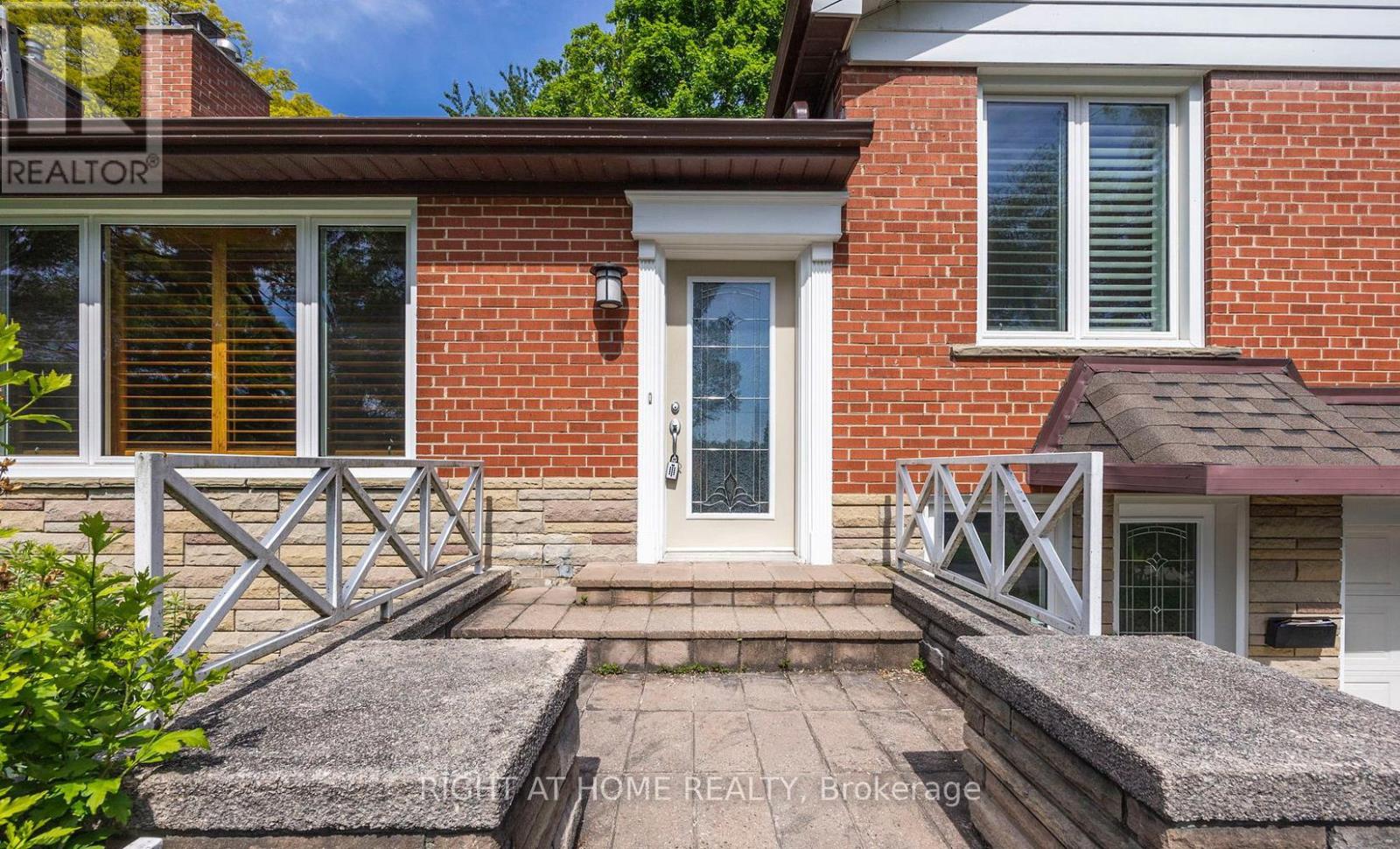 40 Catalina Drive, Toronto, Ontario  M1M 1K6 - Photo 32 - E13450400
