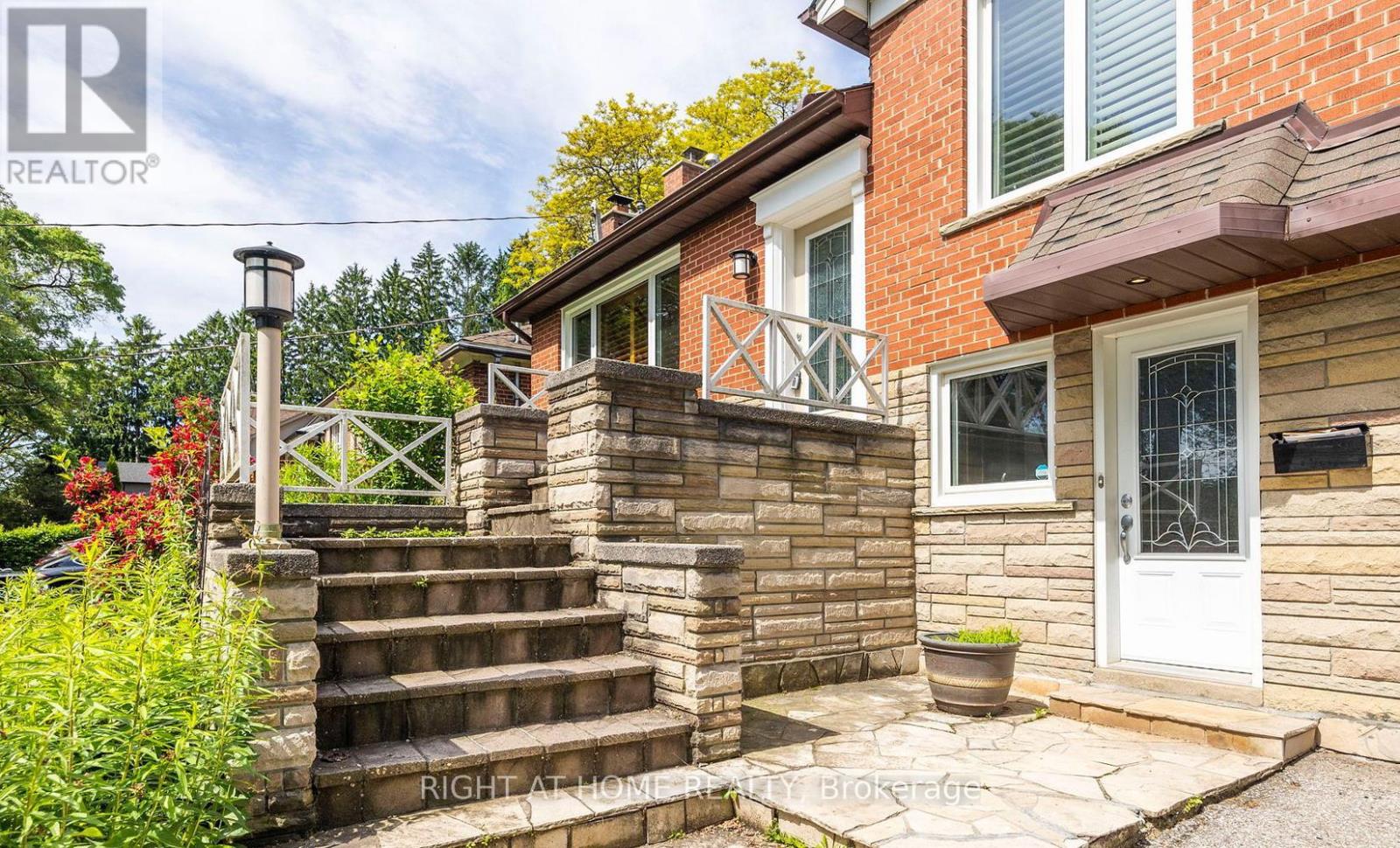 40 Catalina Drive, Toronto, Ontario  M1M 1K6 - Photo 9 - E13450400