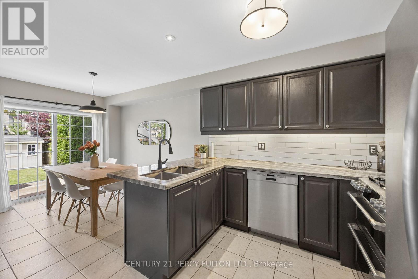 75 Barchester Crescent, Whitby, Ontario  L1M 2L6 - Photo 12 - E13450452