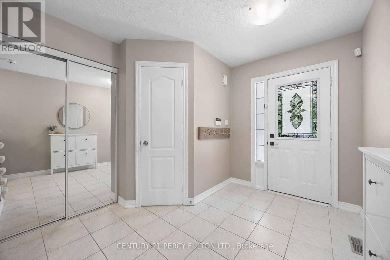75 Barchester Crescent, Whitby, Ontario  L1M 2L6 - Photo 5 - E13450452