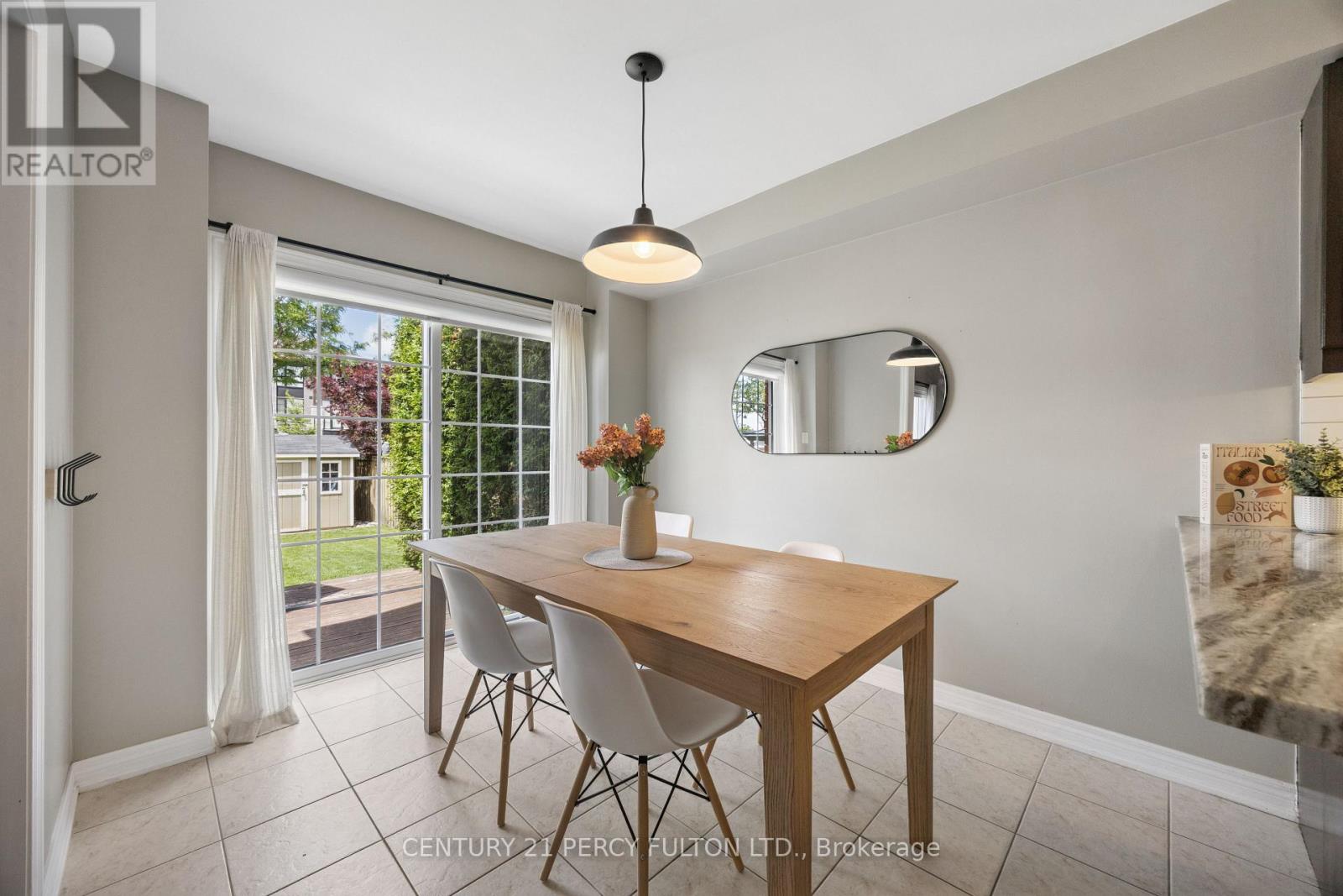 75 Barchester Crescent, Whitby, Ontario  L1M 2L6 - Photo 9 - E13450452