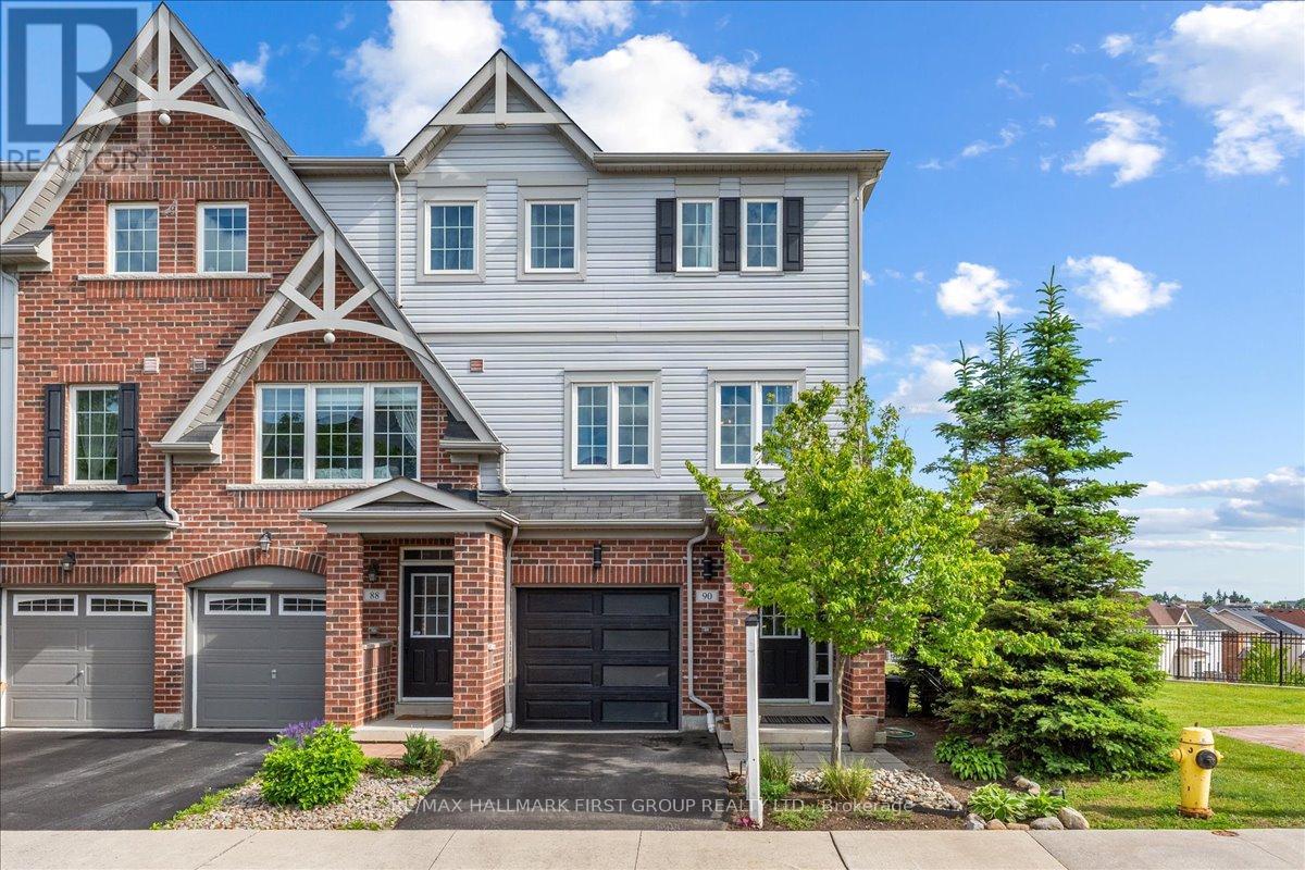 90 MAGPIE WAY, Whitby, Ontario