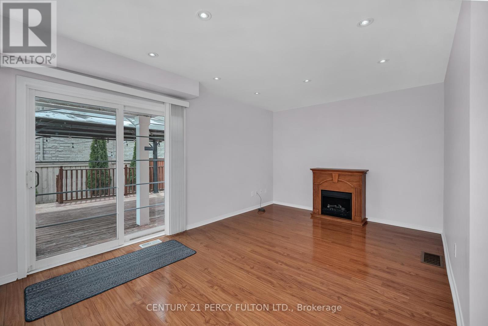 2 Talbotshire Street, Ajax, Ontario  L1S 0A6 - Photo 6 - E13450506