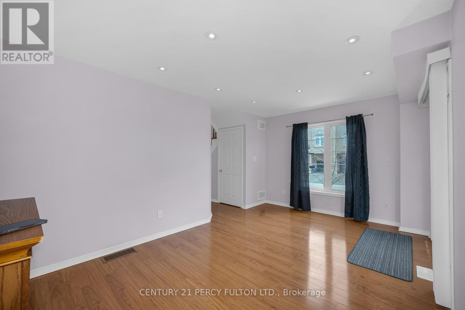 2 Talbotshire Street, Ajax, Ontario  L1S 0A6 - Photo 7 - E13450506