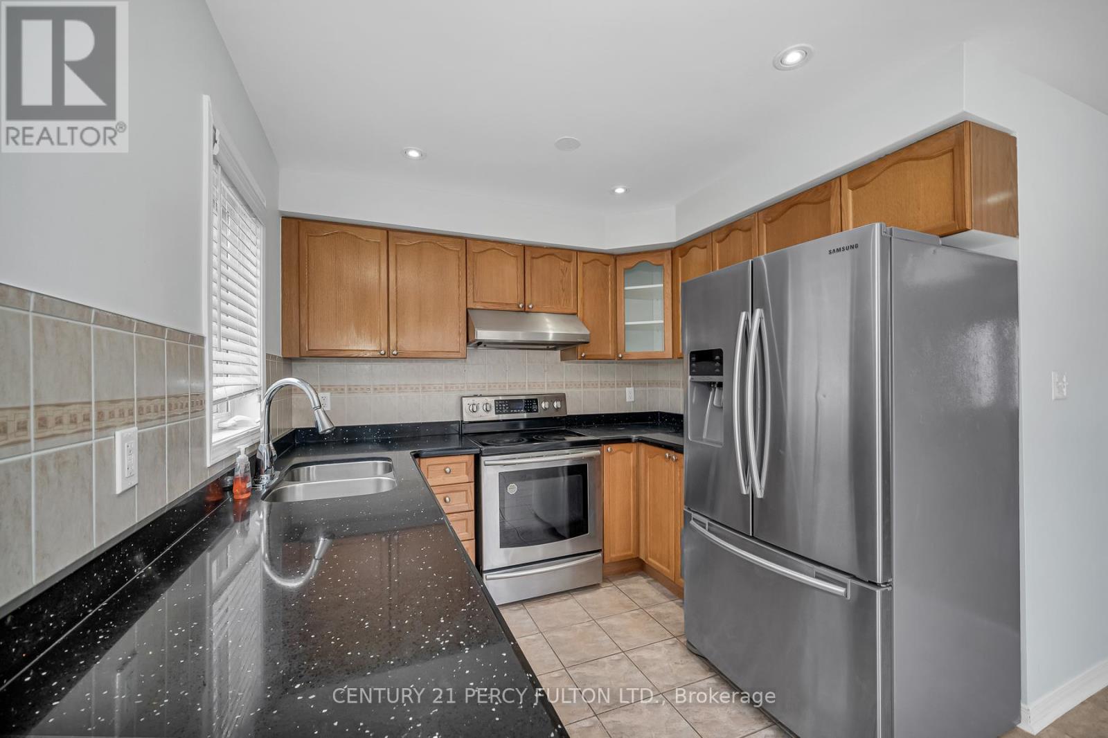 2 Talbotshire Street, Ajax, Ontario  L1S 0A6 - Photo 9 - E13450506