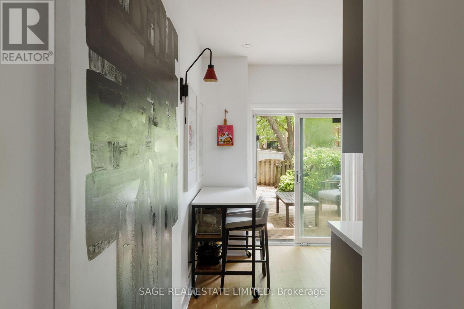 283 Booth Avenue, Toronto, Ontario  M4M 2M7 - Photo 19 - E13450508