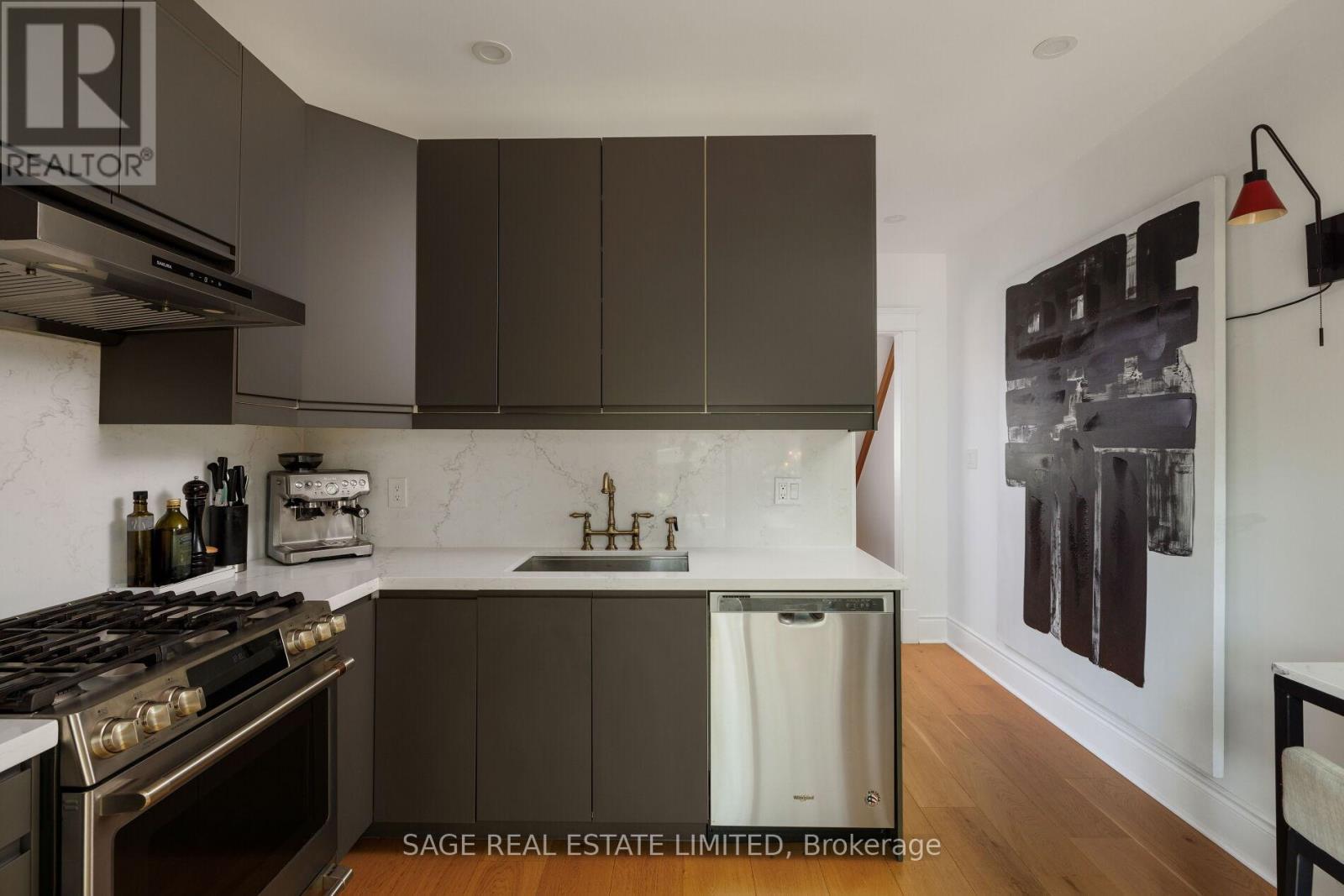 283 Booth Avenue, Toronto, Ontario  M4M 2M7 - Photo 23 - E13450508