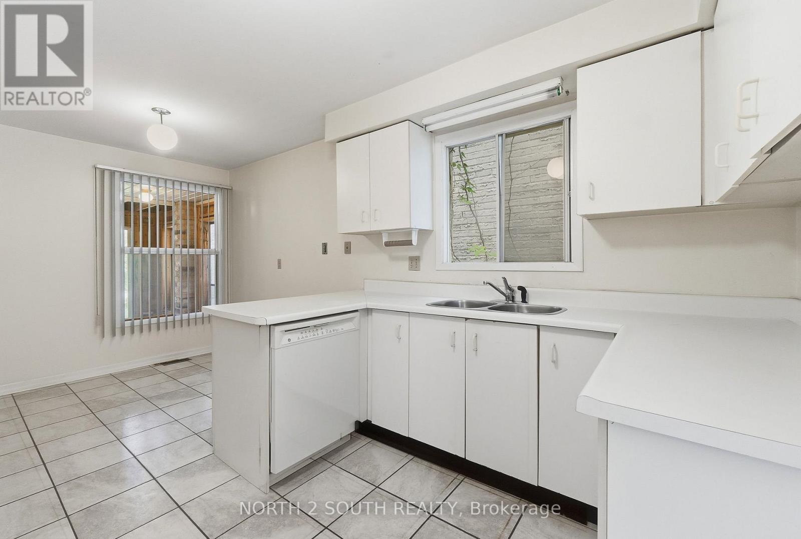 9 Millbank Court, Vaughan, Ontario  L4J 6C4 - Photo 12 - N13450188