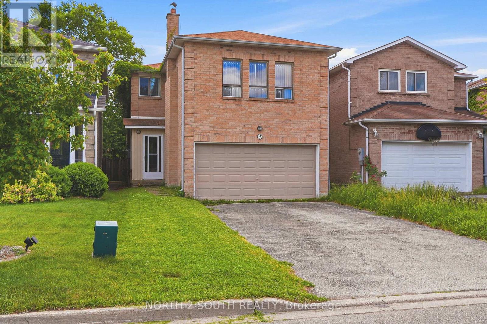 9 Millbank Court, Vaughan, Ontario  L4J 6C4 - Photo 2 - N13450188