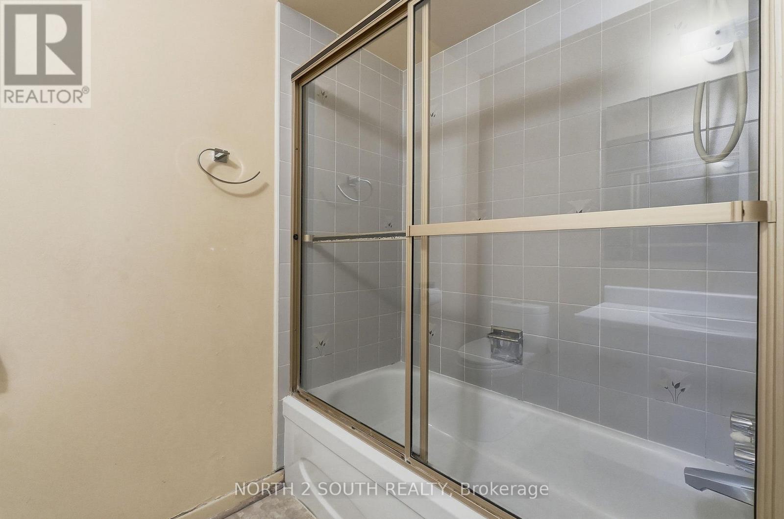 9 Millbank Court, Vaughan, Ontario  L4J 6C4 - Photo 32 - N13450188