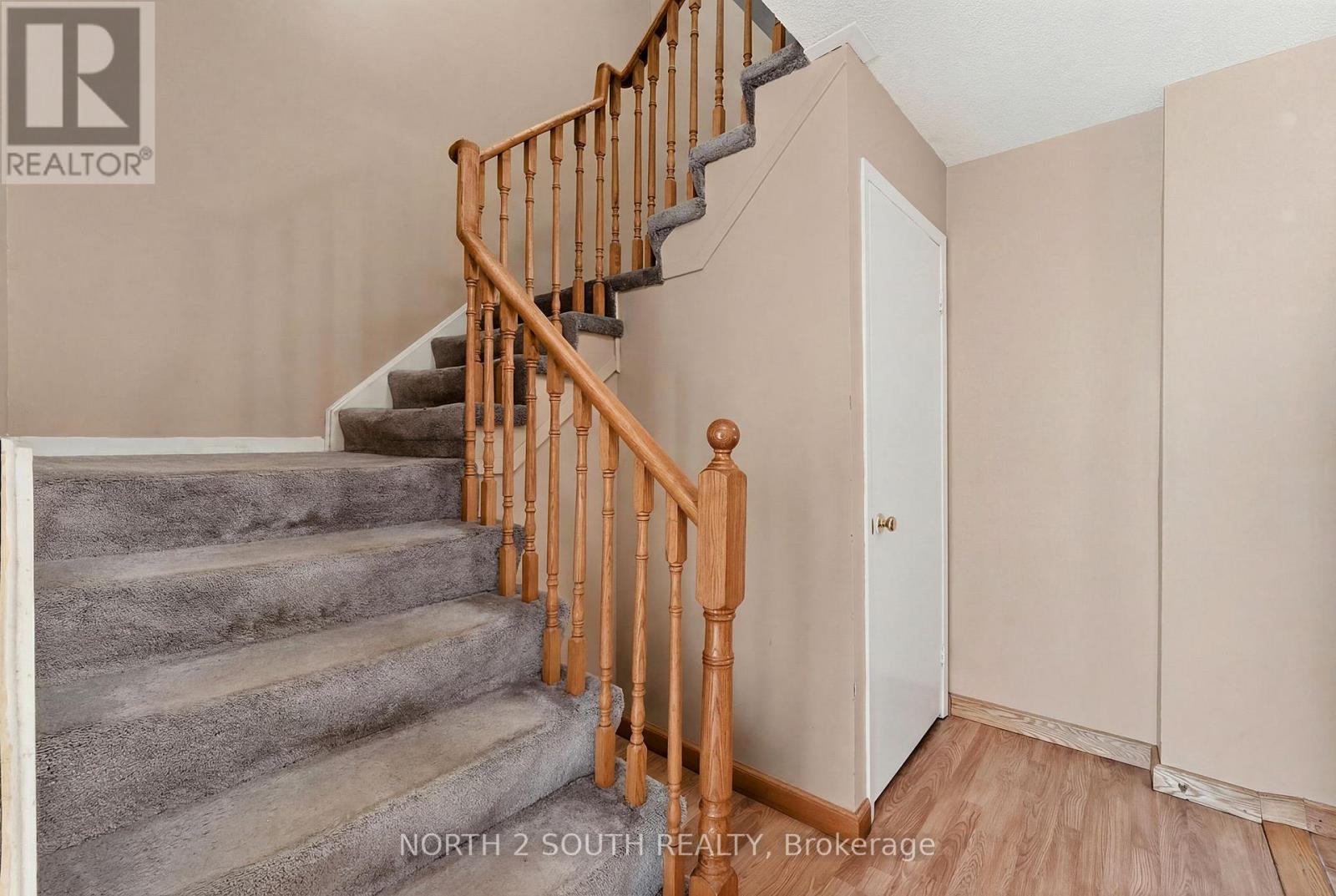 9 Millbank Court, Vaughan, Ontario  L4J 6C4 - Photo 6 - N13450188
