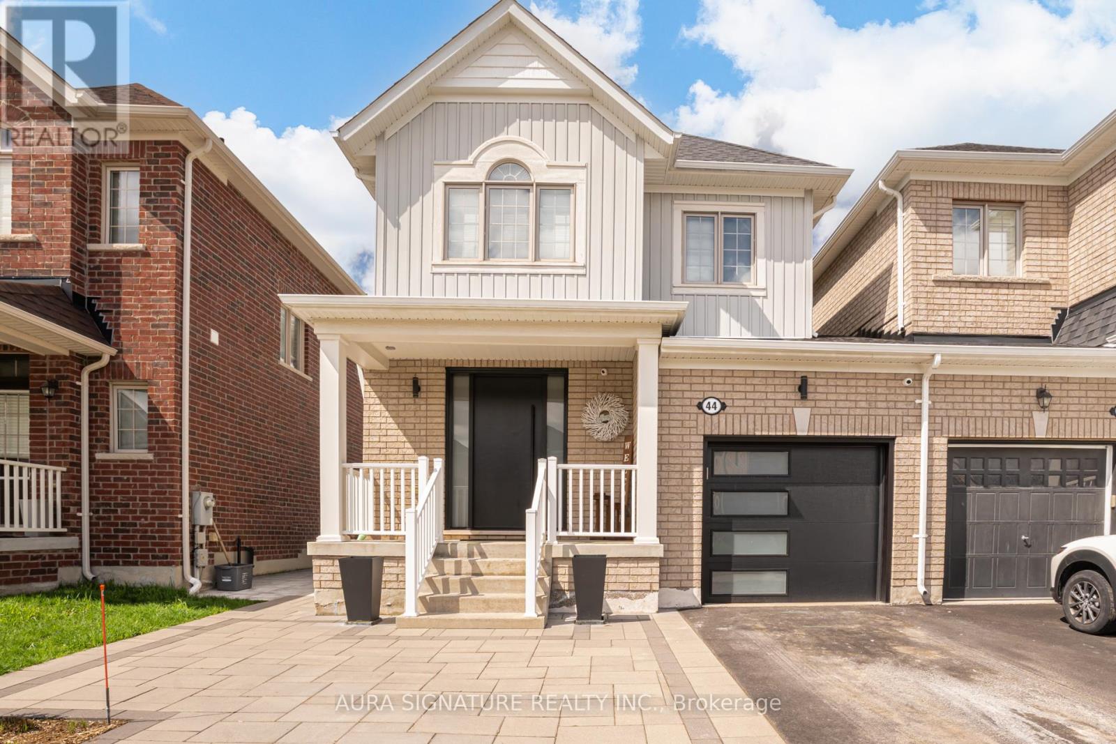 44 Mccabe Lane, New Tecumseth (Tottenham), Ontario  L0G 1W0 - Photo 2 - N13450342
