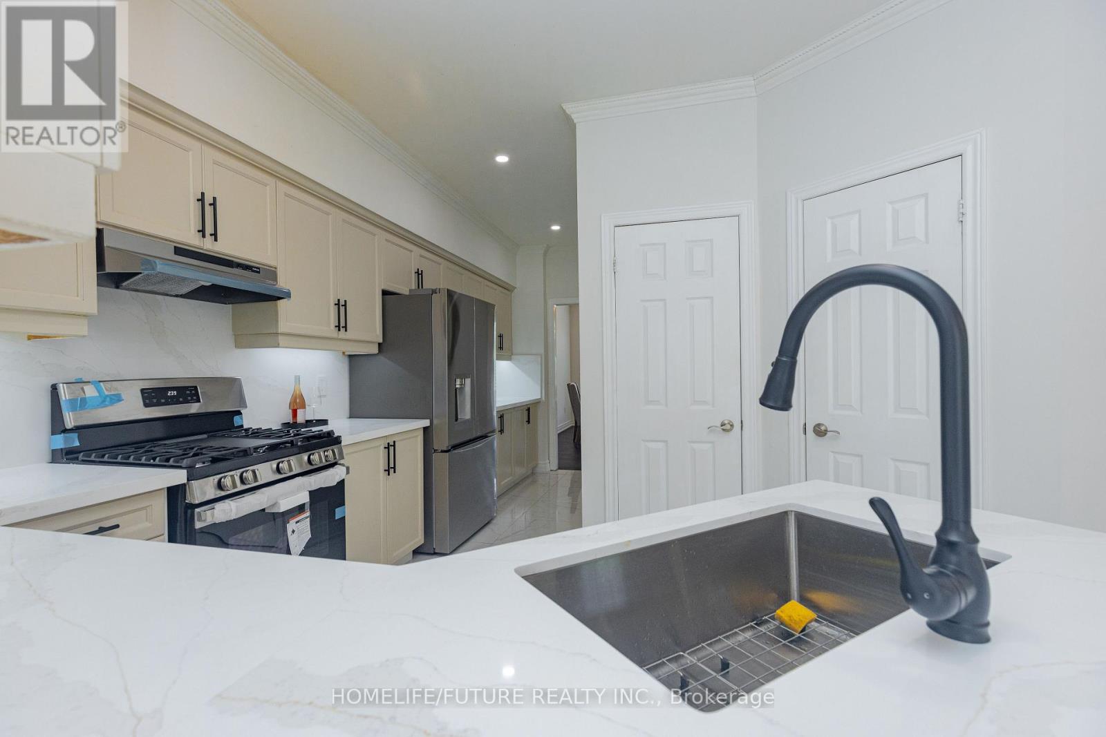 49 Country Glen Road, Markham, Ontario  L6B 1B6 - Photo 16 - N13450412
