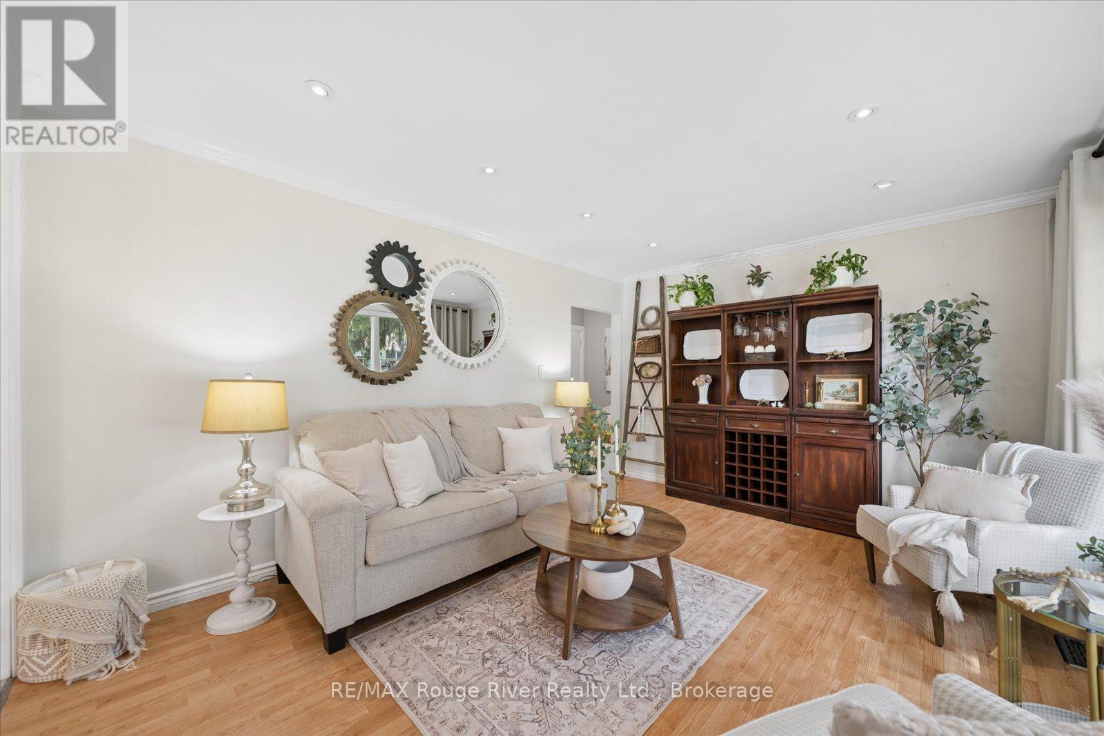 270 Windsor Street, Oshawa, Ontario  L1H 6G6 - Photo 8 - E13450682