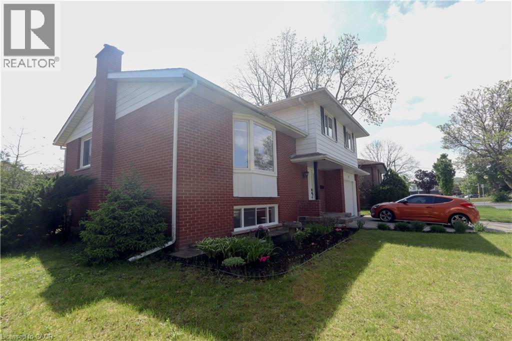 77 Orchard Mill Crescent, Kitchener, Ontario N2P 1T2 - Photo 3 - 40840278